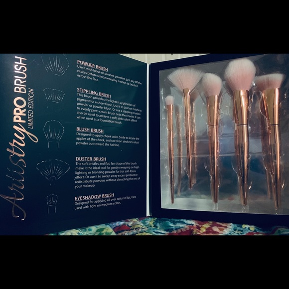 Artistry Pro Brush Set by: Jasmine La Belle - Picture 8 of 8